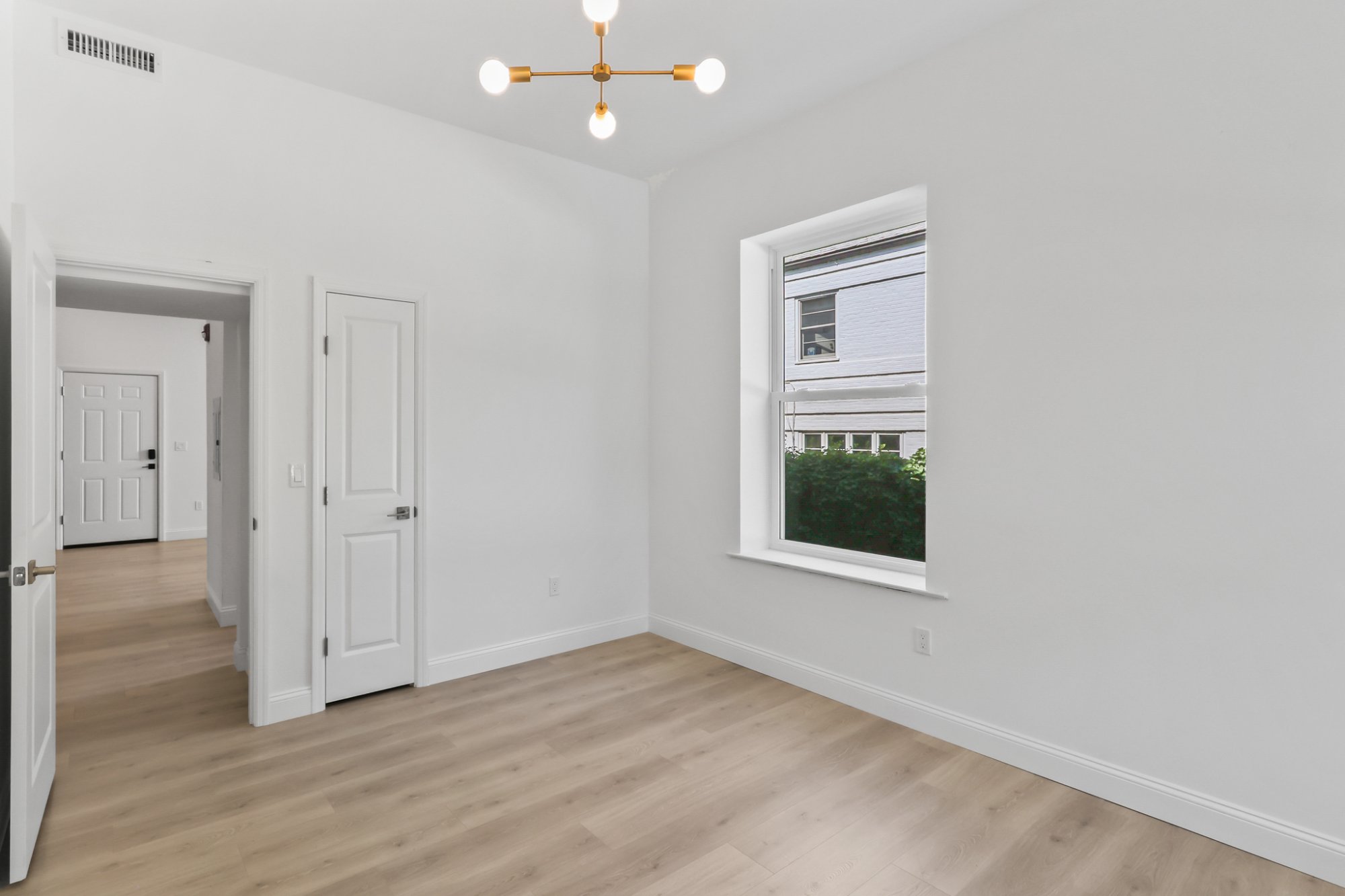 Bedroom overview