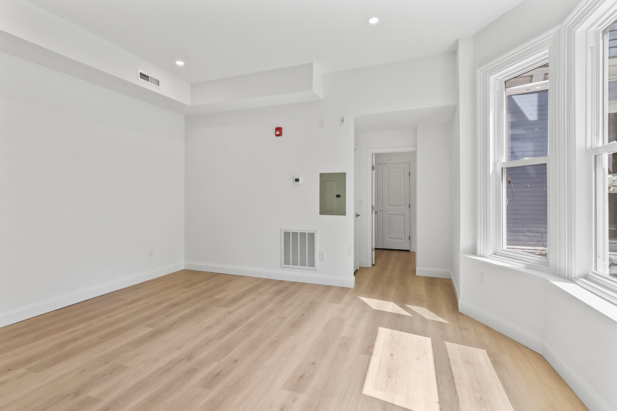 Kitchen with washer/dryer