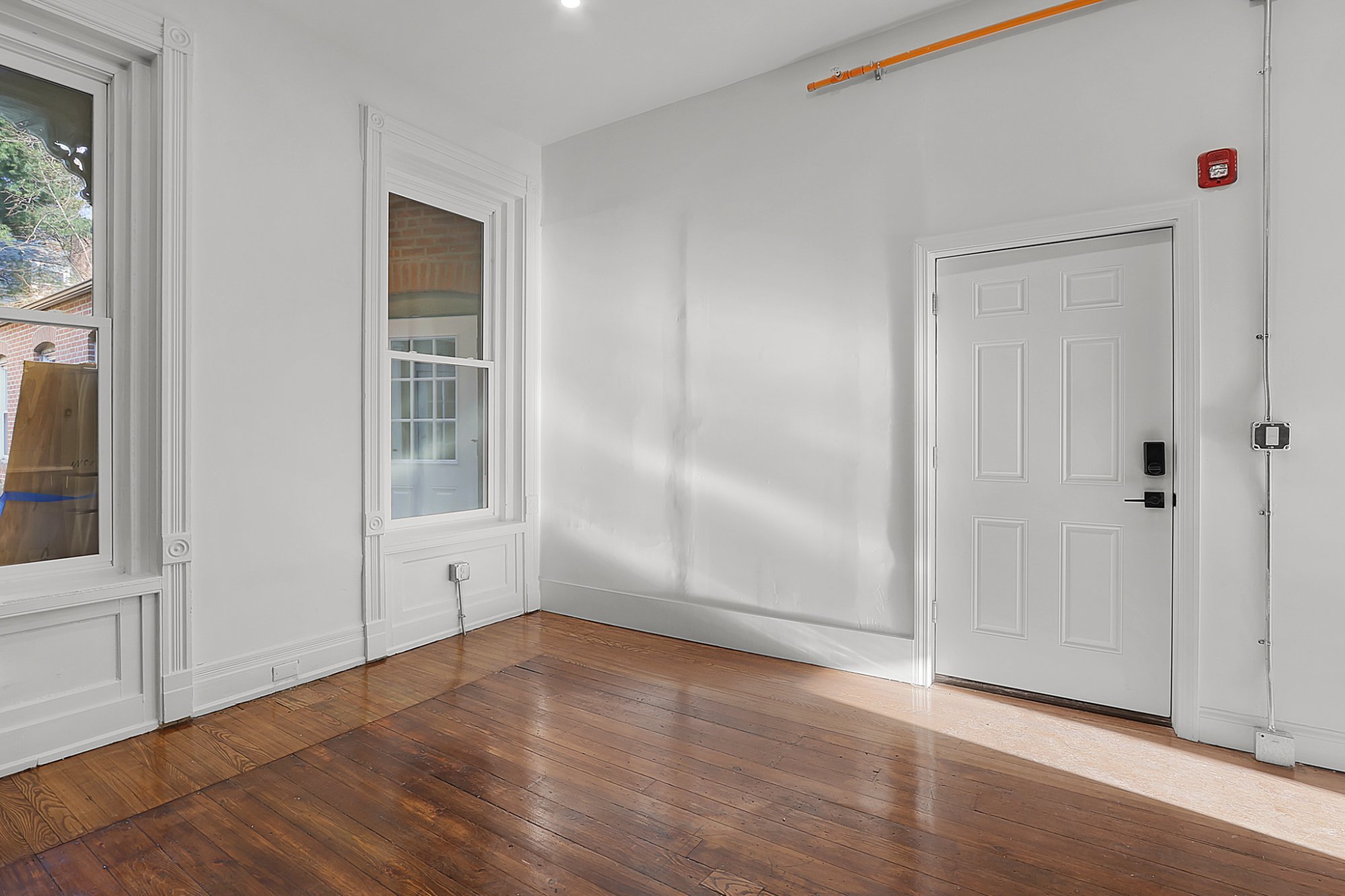 Apt 1F - Photo 1