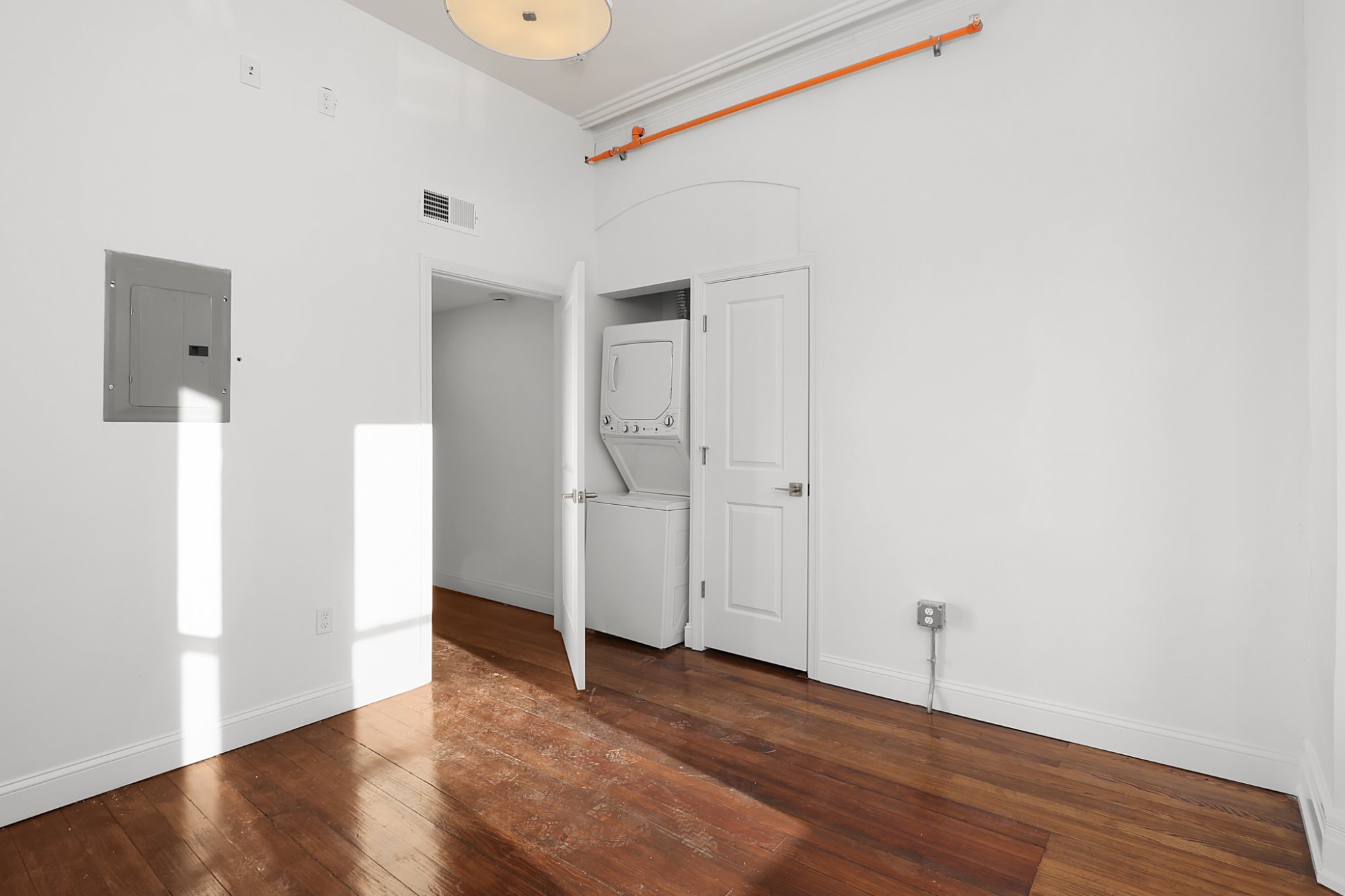 Apt 1F - Photo 7