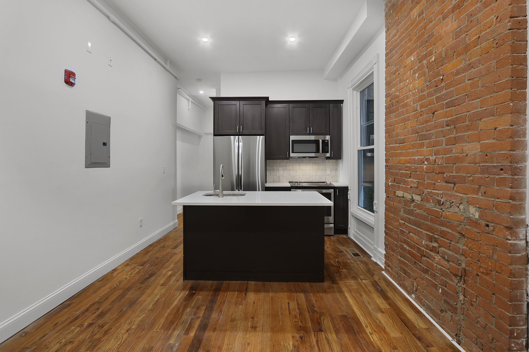 57TrumbullSt_Apt1M_NewHaven_CT-6.jpg